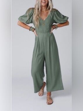 Aaron and Amber V-Neck Olive Green Wide-Leg Jumpsuit NWT Size:XL